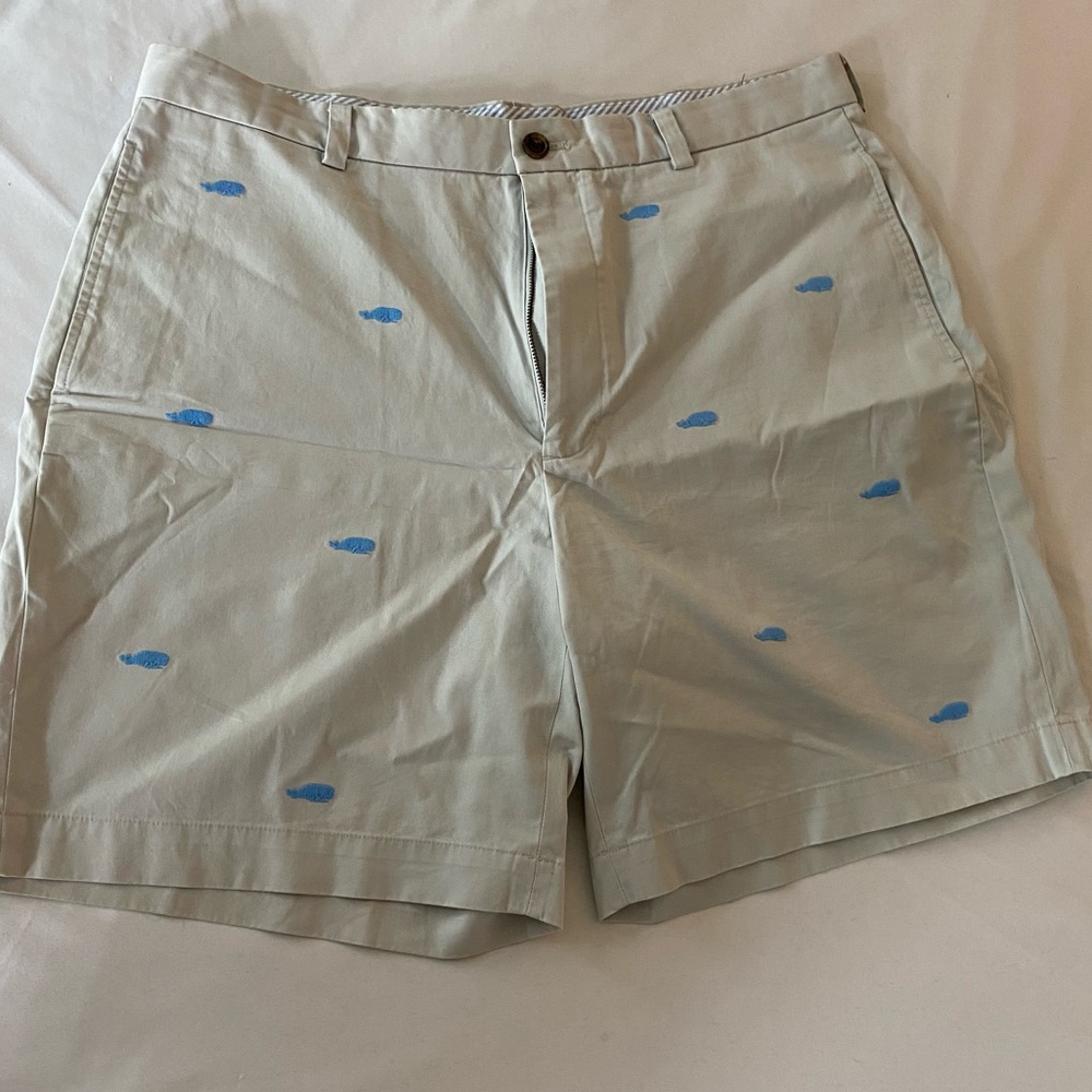 Men’s Brooks Brothers Khaki Shorts With Whales